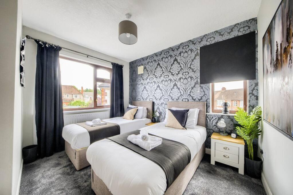 Low Rate - Coventry For 3 Bedroom House With Garden, Free Netflix And Unlimited Wi-Fi - Driveway Parking - Agc Exterior foto